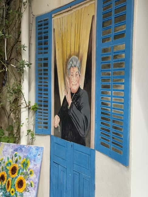 Borgo Parrini Gaudí-style: a walking tour in a colorful art village - Inside Casa dei Contadini with Filippo Grillo’s collection