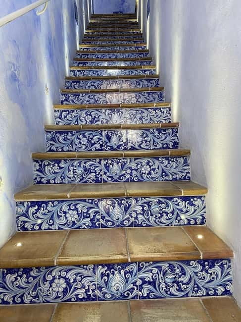 Borgo Parrini Gaudí-style: a walking tour in a colorful art village - Choosing between the three tour options