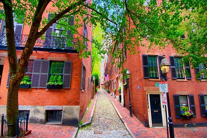 Boston's Architecture, History + Photo Walking Tour (SMALL Group) - Hancock Tower and Back Bay’s changing skyline
