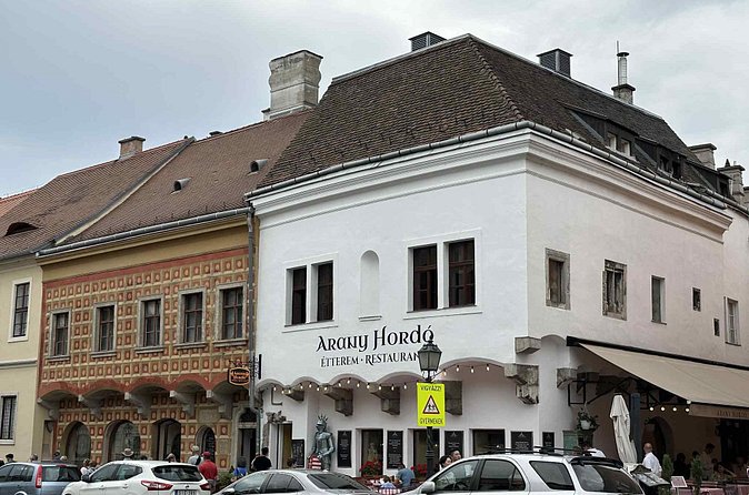 Buda Castle Tour: History and Architecture - Archives, siege walls, and the fall of Buda