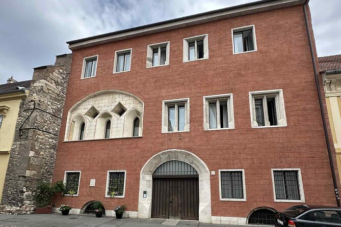 Buda Castle Tour: History and Architecture - From Prince Eugene to the Royal Palace
