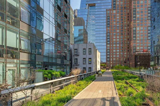 Chelsea Galleries and High Line; Art, Architecture and History - Why this High Line walk feels different