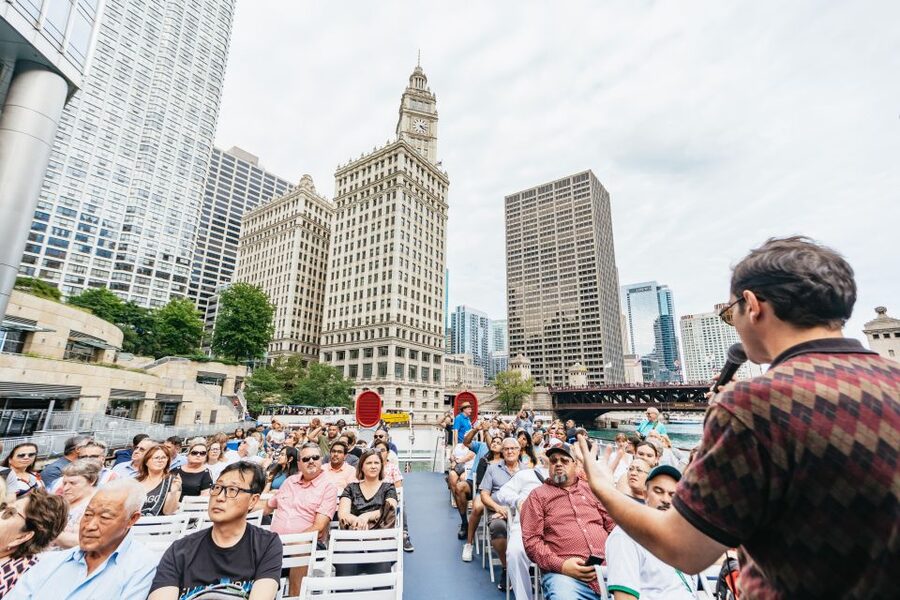 Chicago: 1.5-Hour Lake and River Architecture Cruise - Michigan Avenue to Wolf Point: Chicago at close range