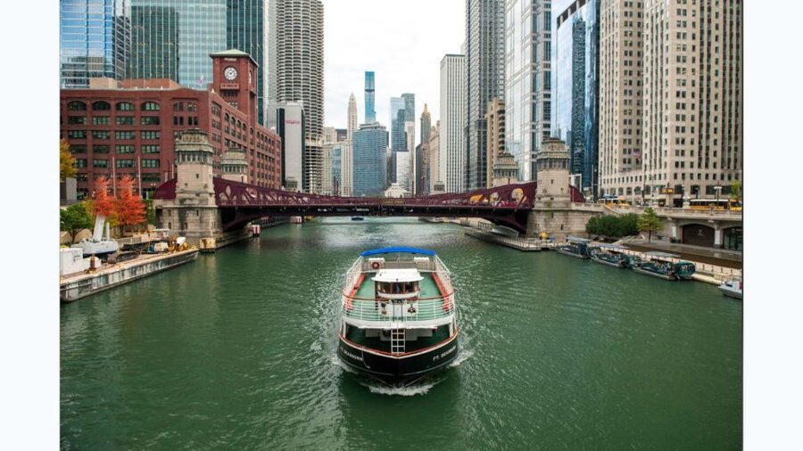Chicago: Architecture Boat Tour with Drinks - Key points to know before you book