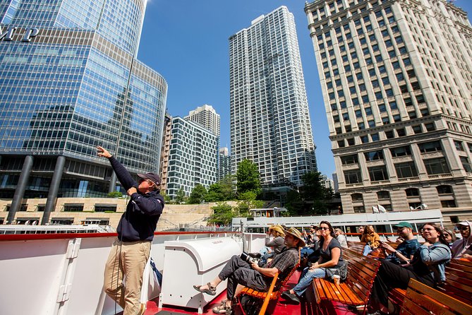 Chicago Architecture River Cruise - Seating, boats, and onboard comforts