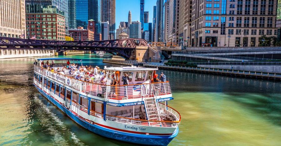 Chicago: Architecture River Cruise Skip-the-Ticket Line - Why the Chicago River is the right classroom