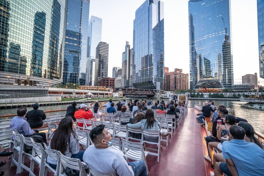 Chicago: Architecture River Cruise Skip-the-Ticket Line - What the live guide adds