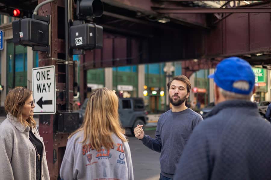 Chicago: Architecture & True Crime History - Key points to know before you book