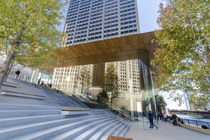 Chicago Architecture Walking Tour: What's New - Why this 90-minute walk works well