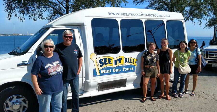 Chicago: City Minibus Tour with Optional Architecture Cruise - Why this minibus makes sense for a first Chicago visit