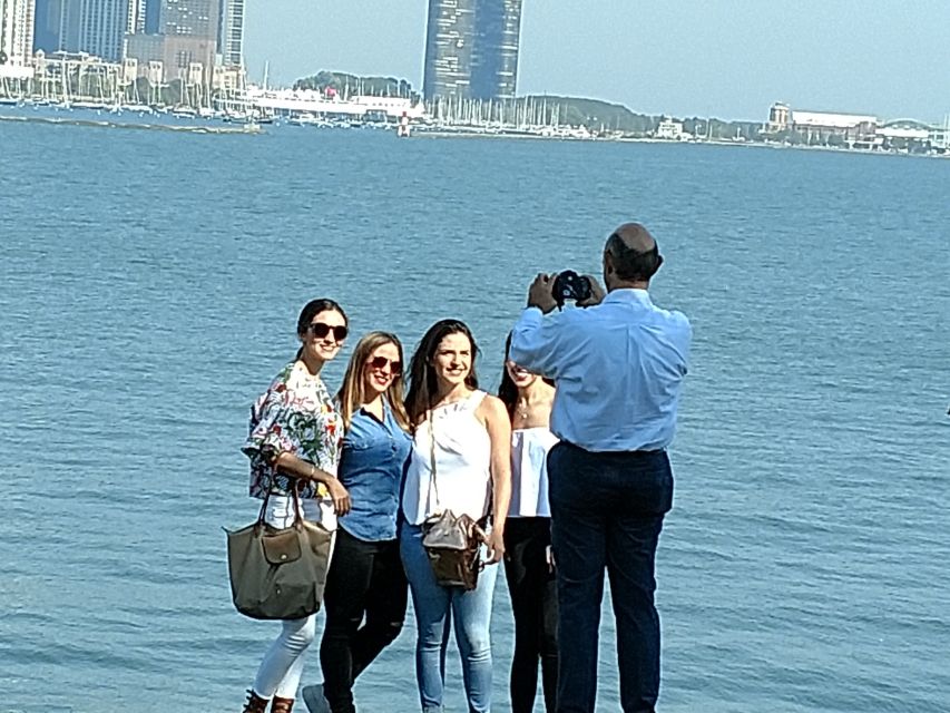 Chicago: City Minibus Tour with Optional Architecture Cruise - Museum Campus has the tour’s best skyline photo