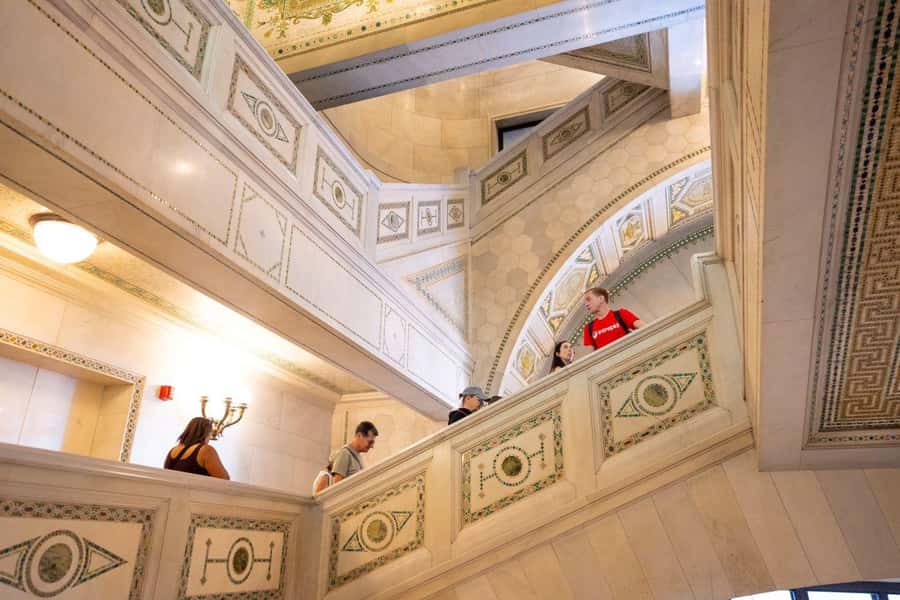 Chicago: Food, History and Architecture Tour - Prohibition stories give the route a theme