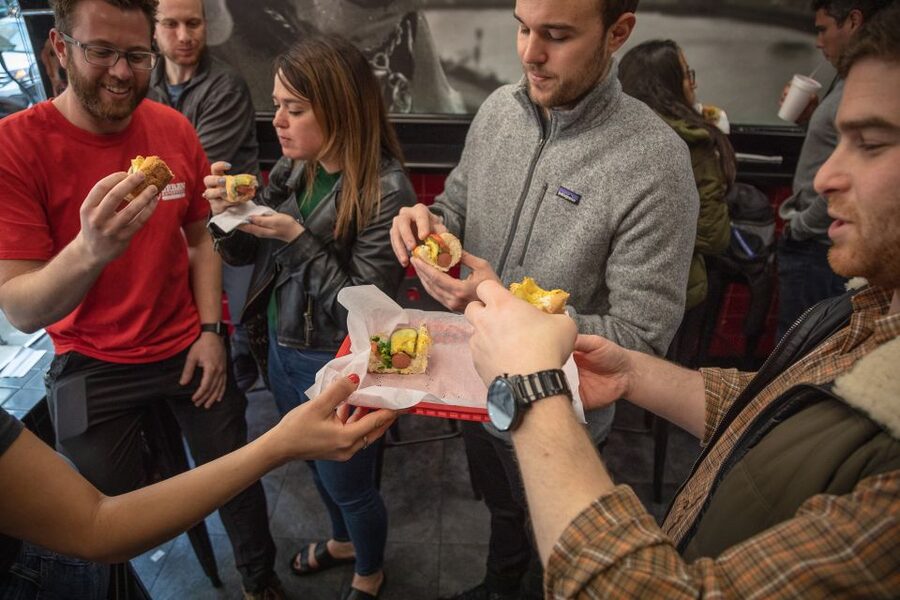 Chicago: Food, History and Architecture Tour - What the small group changes