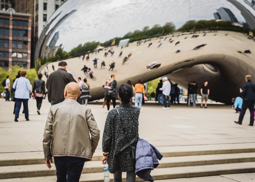 Chicago: Guided Tour with Architecture River Cruise - Seeing more than 40 landmarks from the river