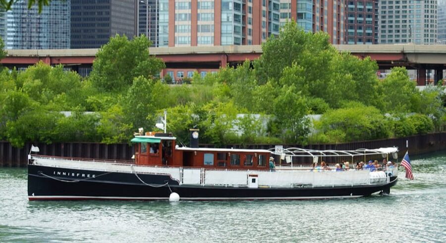 Chicago: Historic Architecture Chicago River Small Boat Tour - Timing, Comfort, and Access