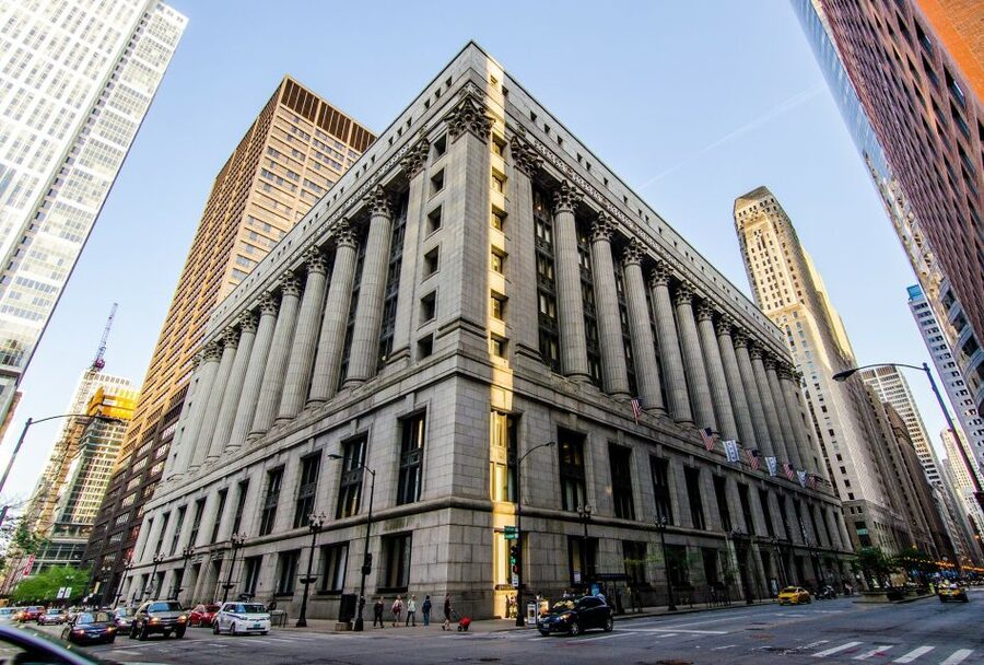 Chicago: Icons Guided Architecture Walking Tour - Comparing Beaux-Arts order with modern design