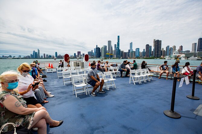 Chicago Lake and River Architecture Tour - Starting at Michigan Avenue and the Wrigley Building