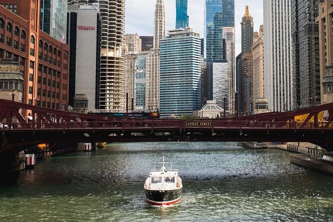 Chicago Luxury Minibus City Tour and Architecture River Cruise - Smaller landmarks with big Chicago stories