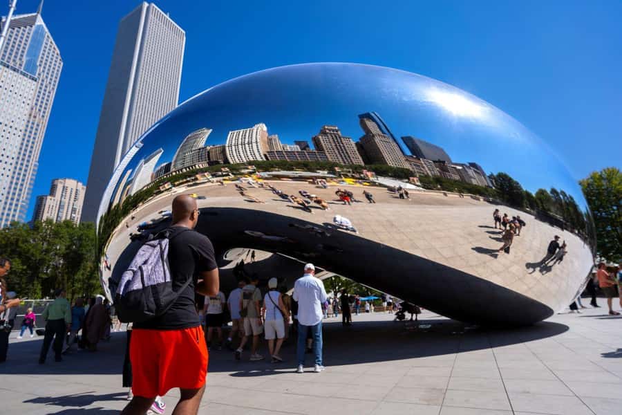 Chicago: Prohibition-Era Culture & Architectural Treasures - Art Deco details at London House and Du Sable Bridge