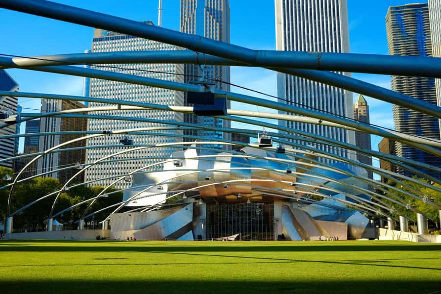 Chicago: Prohibition-Era Culture & Architectural Treasures - Finishing at Millennium Park and the Bean