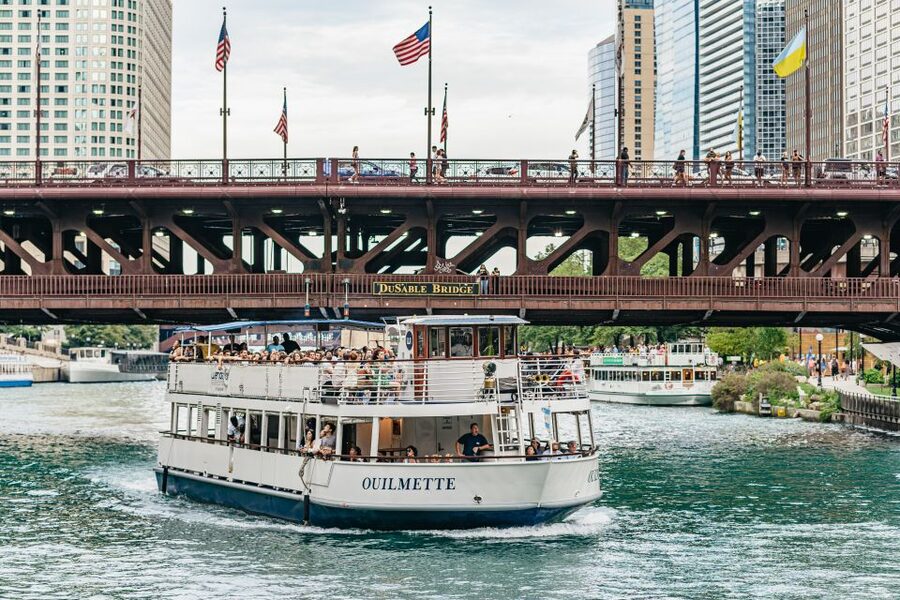 Chicago River: 1.5-Hour Guided Architecture Cruise - Picking the best time for your cruise