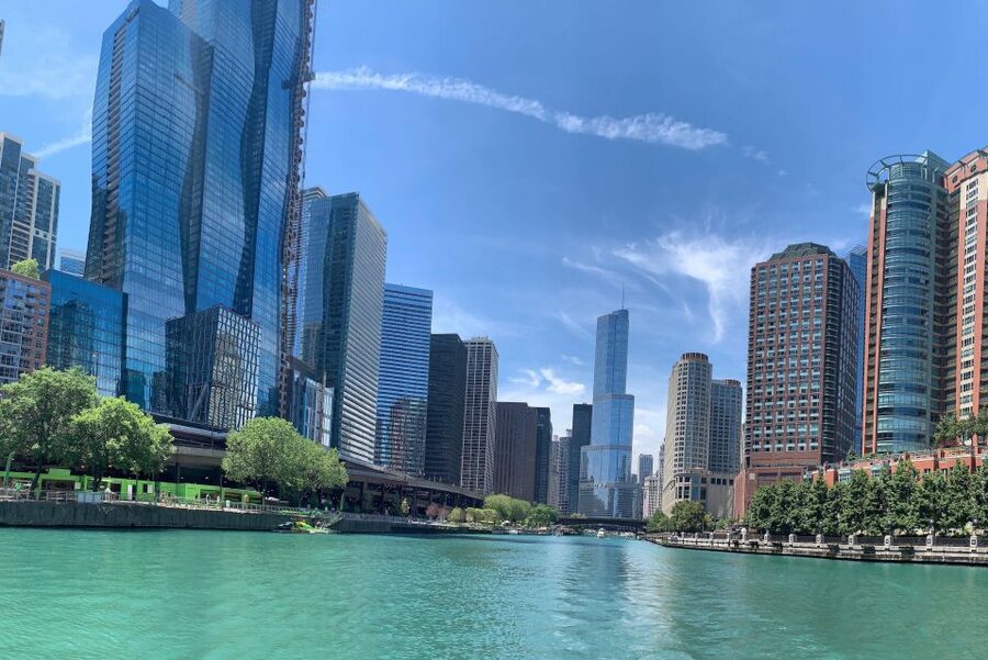 Chicago River: 1.5-Hour Guided Architecture Cruise - The main branch toward Wolf Point