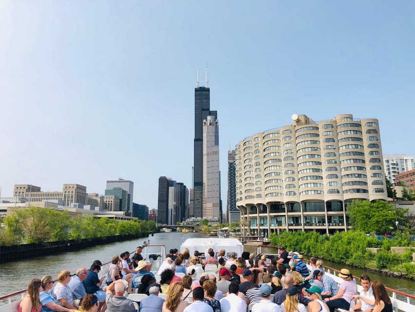 Chicago River: 90-Min Architecture Boat Tour - Willis Tower and the scale of the skyline