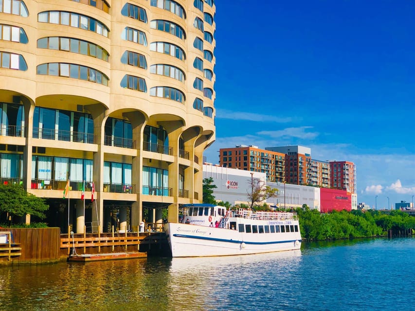 Chicago River: 90-Min Architecture Boat Tour - Choosing the best departure time