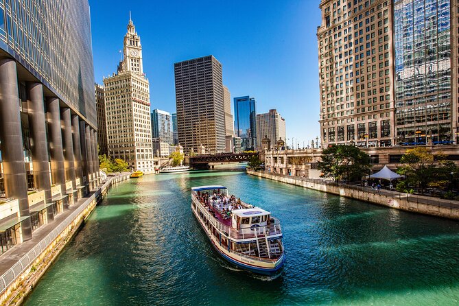 Chicago River Architecture Tour and Big Bus Hop-on Hop-off Tour - The river cruise: the best part of the day