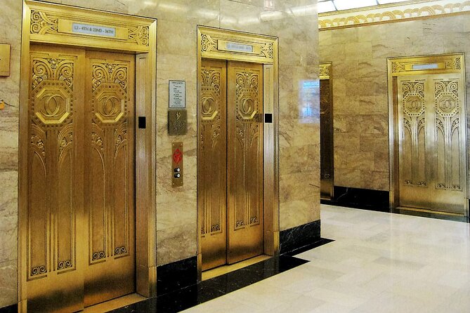Chicago Walking Tour: Art Deco Skyscrapers Riverfront - Why Chicago’s Art Deco is best seen on foot