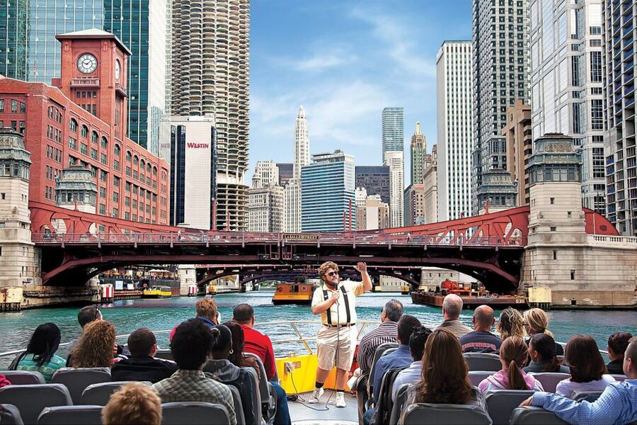 City Cruises Chicago: 75-min Speedboat Architecture Cruise - Carbide and Carbon, Reid Murdoch, and the riverfront details
