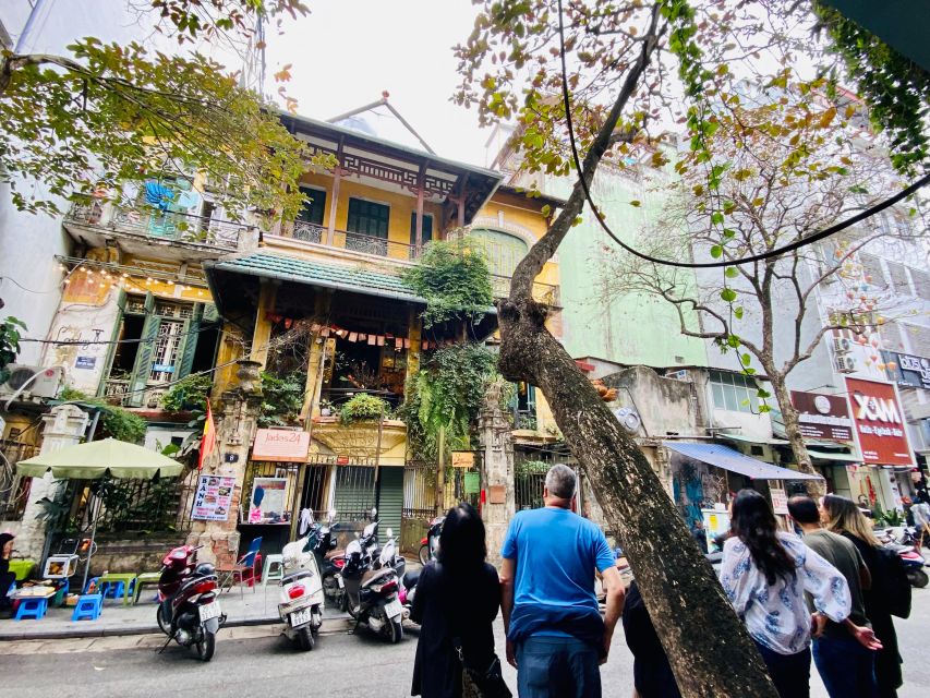 Coffee, History, and Architecture of the French Quarter - Trang Tien Street and a local ice cream break