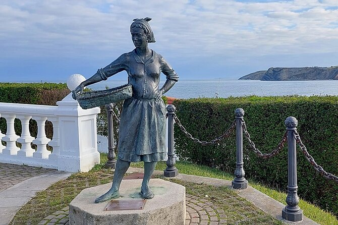 Comillas, Modernism & Gaudi with entrance tickets -small groups - Palacio de Sobrellano and the town’s grand side