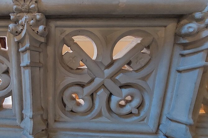 Comillas, Modernism & Gaudi with entrance tickets -small groups - Iglesia de San Cristóbal and local church design