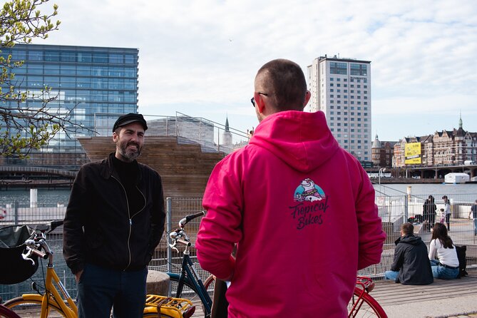 Copenhagen Architecture and Sustainability Tour with local Guide - Cykelslangen and Enghave Park: practical design at street level