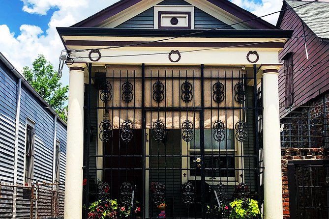 Creole Architecture of the Marigny Tour - A short look at Frenchmen Street