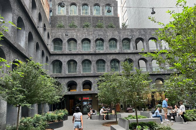 Custom Private New York Architecture, Art and City Tour - Chelsea and the West Village: art spaces in former factories