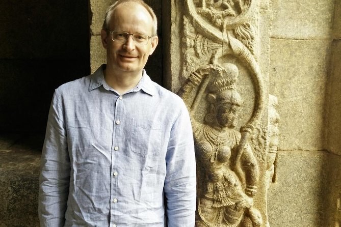 Day trip from Bangalore to Lepakshi for Temple architecture & paintings - A vegetarian lunch that keeps the day simple