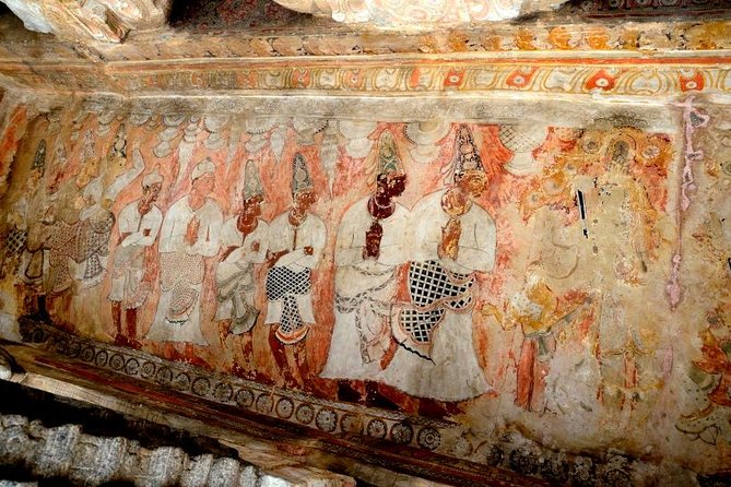 Day trip from Bangalore to Lepakshi for Temple architecture & paintings - The Lepakshi Bull: a 30-minute encounter with scale
