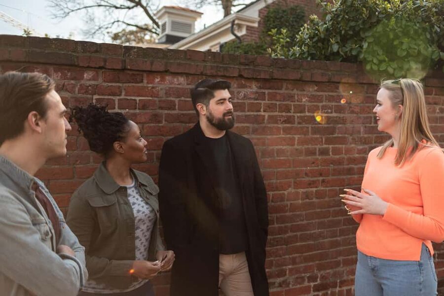 DC: Georgetown History & Architecture Tour with Local Guide - Georgetown University and the final ten minutes