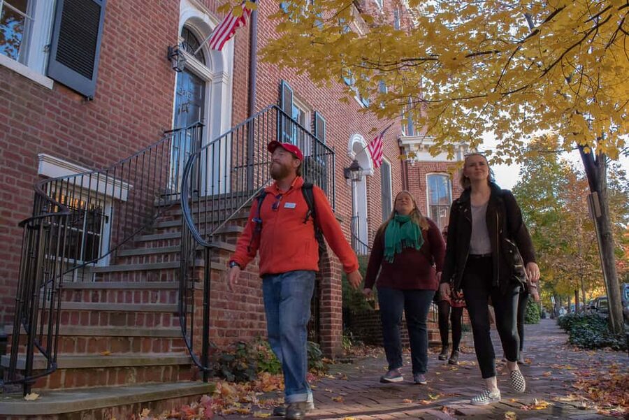 DC: Georgetown History & Architecture Tour with Local Guide - Starting beside C&O Canal Lock 3