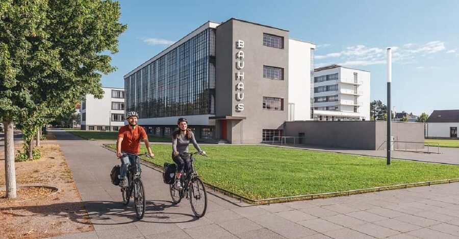 Dessau: Bauhausbauten Radtour - The Bauhaus building and the school’s wider story