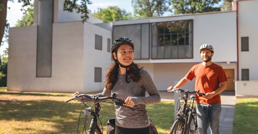Dessau: Radtour Bauhaus – Junkers – Gartenreich - Starting at the Tourist Information