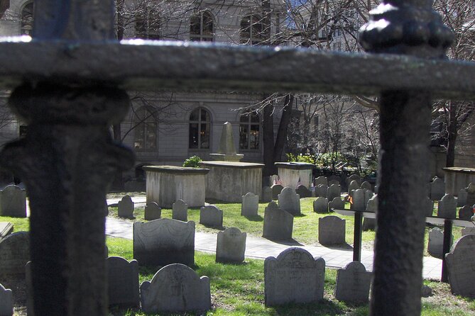 Downtown Freedom Trail Walking Tour - History & Architecture - Old Corner Bookstore and Old City Hall
