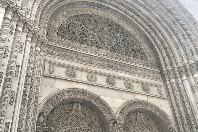 Downtown Los Angeles Architecture Walking Tour - The Jewelry District in five focused minutes