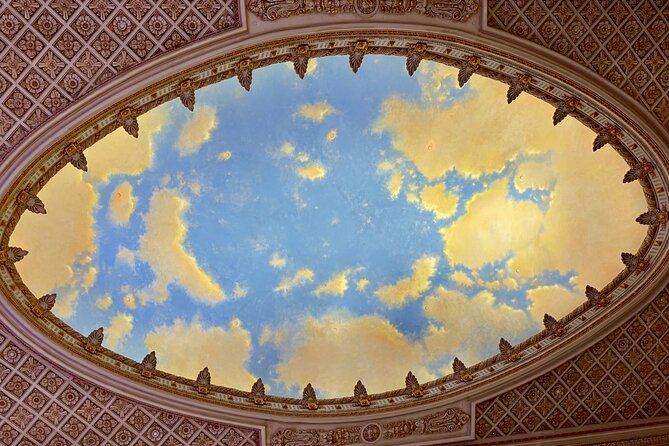 Downtown Los Angeles History and Architecture Walking Tour - Bunker Hill, Broadway, and the movie palaces
