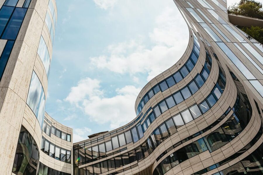 Düsseldorf: Guided City Architecture Walking Tour - Starting at Mannesmannufer and reaching Königsallee
