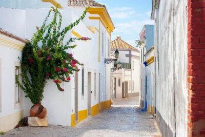 Faro Private Walking Tour: Uncovering its Architectural Legacy