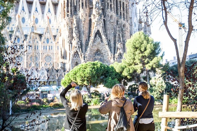 Fast Track Sagrada Familia & Park Guell the best of Gaudí - Why Sagrada Familia is the main event