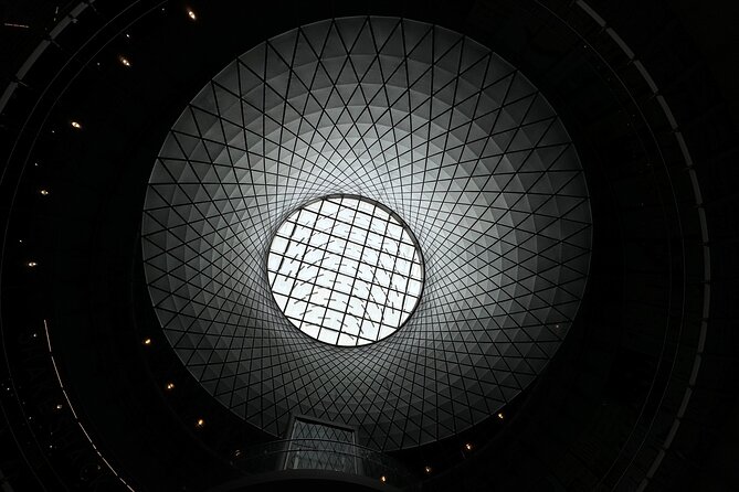 Financial District NYC Architecture Walking Tour - Ending inside Calatrava’s Oculus
